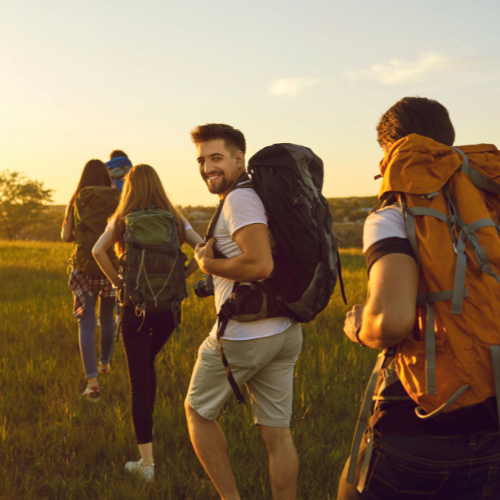 Mochileiros e Nômades: Viajando Leve, Vivendo Muito